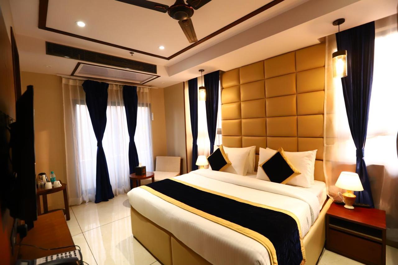 Sanca International Hotel In Patel Nagar Delhi New Delhi Buitenkant foto