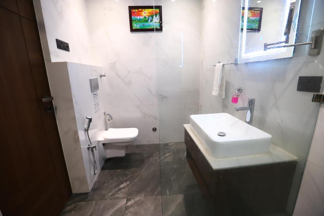 Sanca International Hotel In Patel Nagar Delhi New Delhi Buitenkant foto