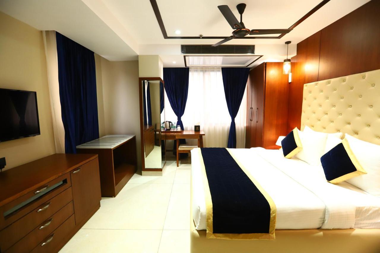 Sanca International Hotel In Patel Nagar Delhi New Delhi Buitenkant foto