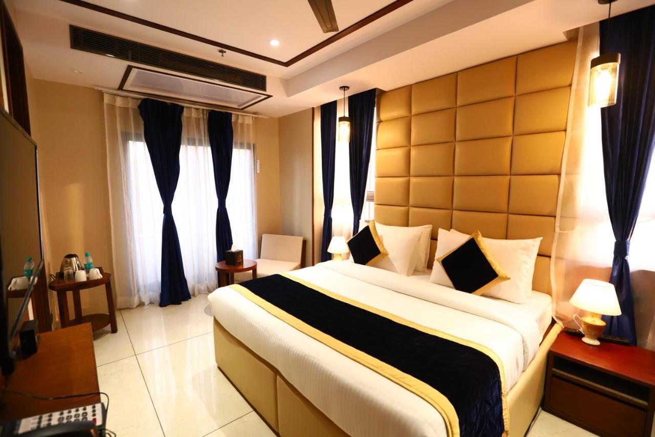Sanca International Hotel In Patel Nagar Delhi New Delhi Buitenkant foto
