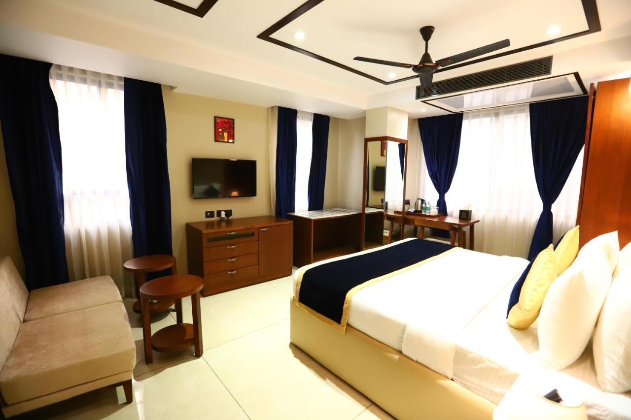 Sanca International Hotel In Patel Nagar Delhi New Delhi Buitenkant foto