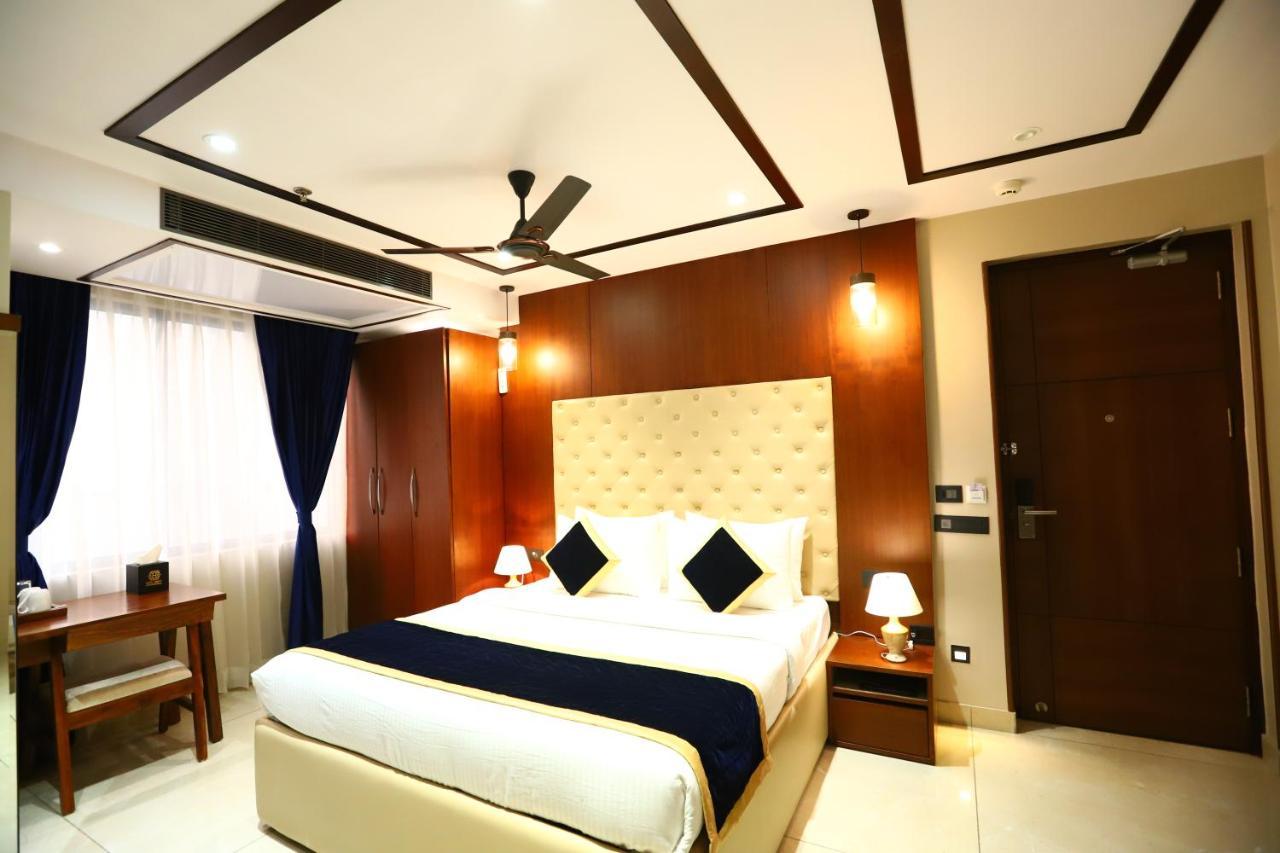 Sanca International Hotel In Patel Nagar Delhi New Delhi Buitenkant foto