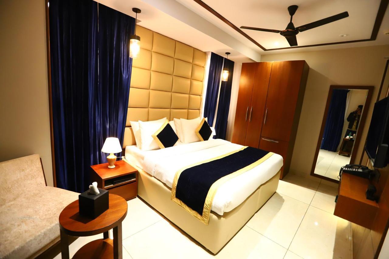 Sanca International Hotel In Patel Nagar Delhi New Delhi Buitenkant foto