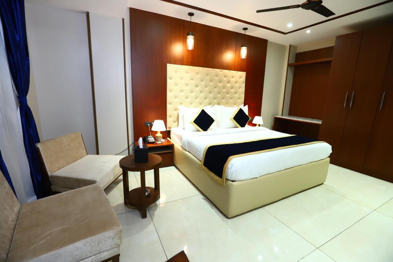 Sanca International Hotel In Patel Nagar Delhi New Delhi Buitenkant foto