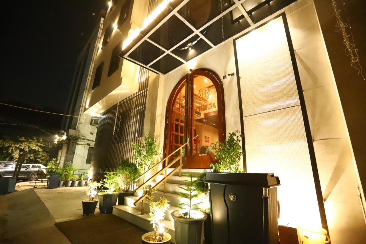 Sanca International Hotel In Patel Nagar Delhi New Delhi Buitenkant foto