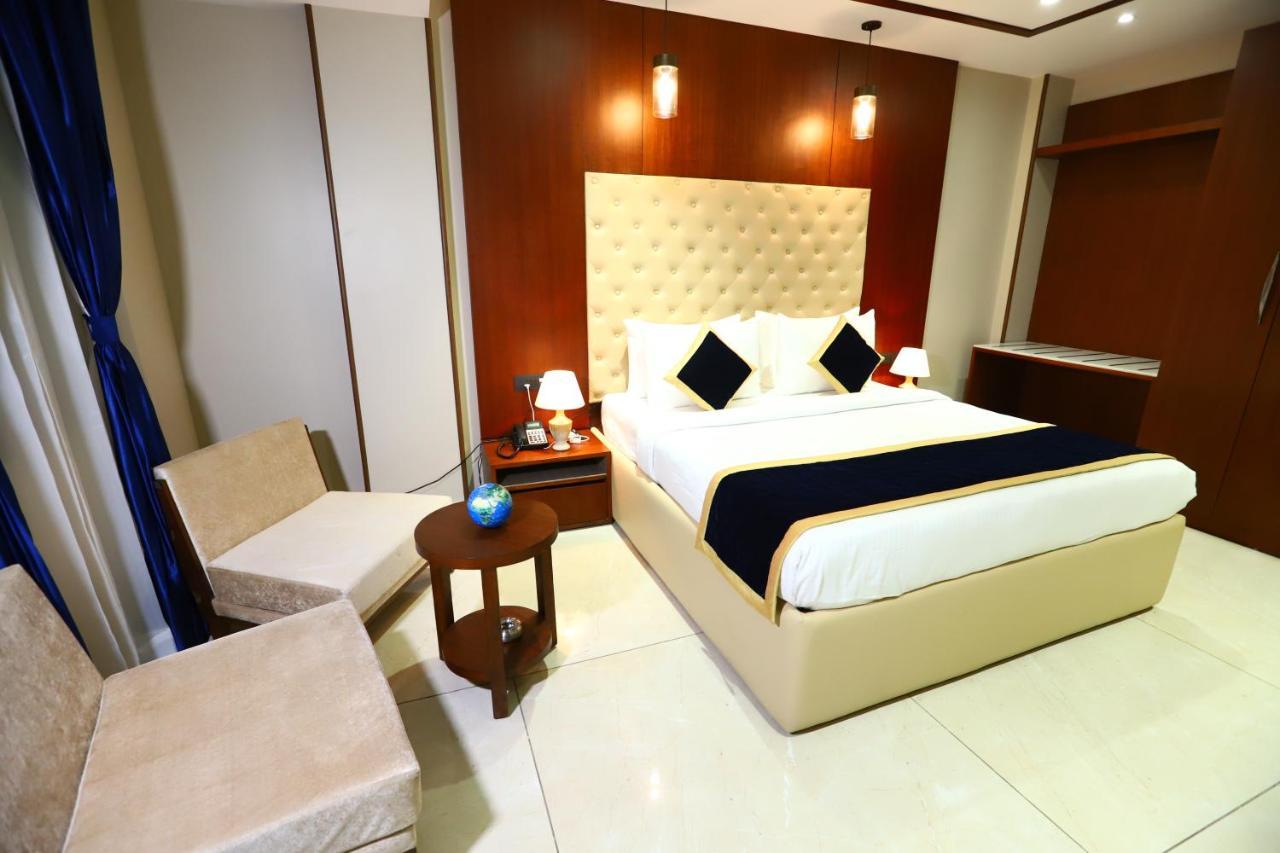 Sanca International Hotel In Patel Nagar Delhi New Delhi Buitenkant foto