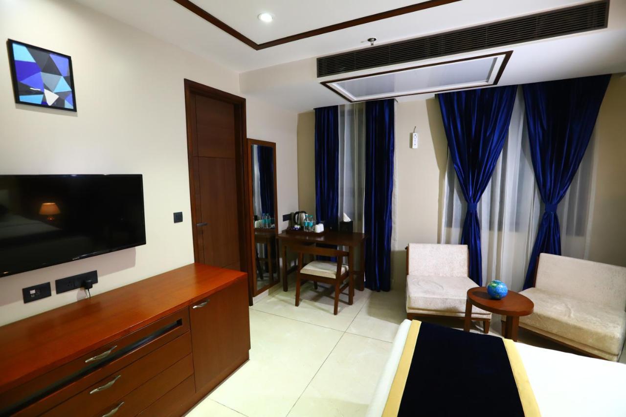 Sanca International Hotel In Patel Nagar Delhi New Delhi Buitenkant foto