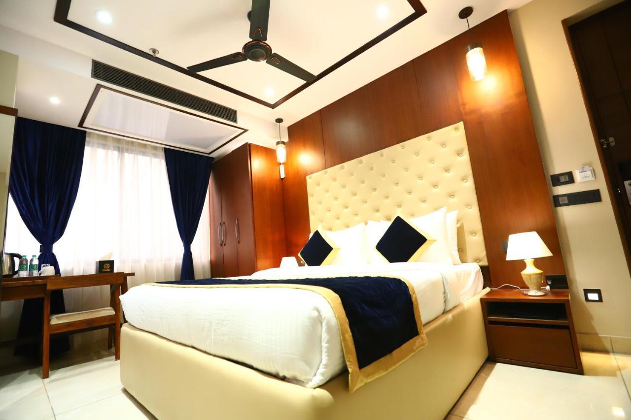 Sanca International Hotel In Patel Nagar Delhi New Delhi Buitenkant foto
